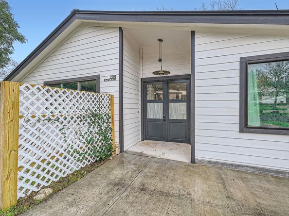 205 Rowland DR, Austin TX 78745