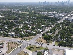 3009 E 18th 1/2 ST, Austin TX 78702