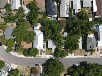 3009 E 18th 1/2 ST