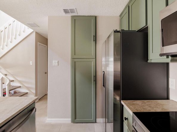 1748 Ohlen RD 14, Austin TX 78757
