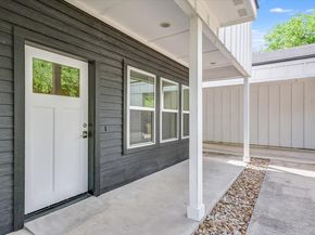 1121 Walton LN B, Austin TX 78721