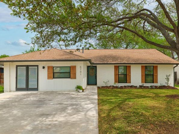 6701 Lancret Hill DR, Austin TX 78745