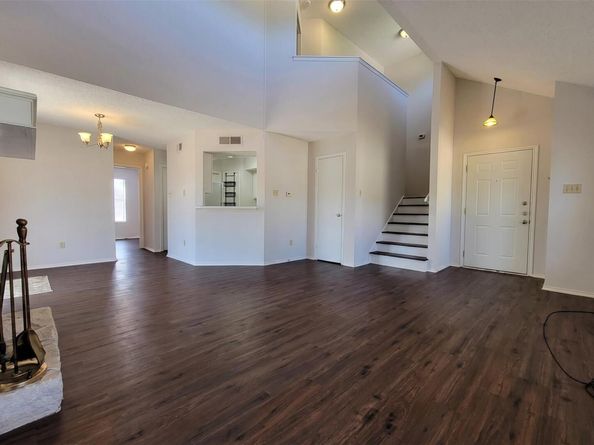 1758/1760 Horseshoe CIR, Round Rock TX 78681