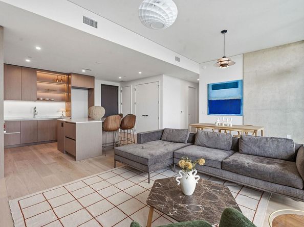 610 Davis ST 4102, Austin TX 78701