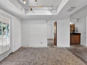 706 Cargill DR, Spicewood TX 78669