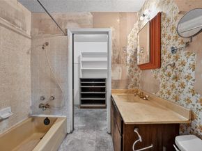 706 Cargill DR, Spicewood TX 78669