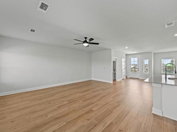 9509 Demure DR 5, Manor TX 78653