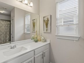 7107 Mowbray ST 44, Austin TX 78741