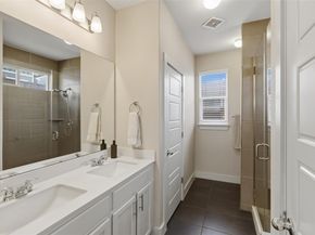 7107 Mowbray ST 44, Austin TX 78741