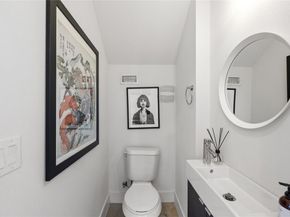 1904 E 17th ST B, Austin TX 78702