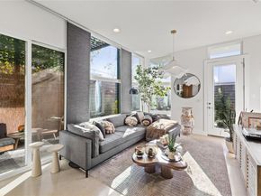 1904 E 17th ST B, Austin TX 78702