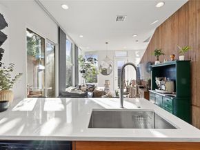 1904 E 17th ST B, Austin TX 78702