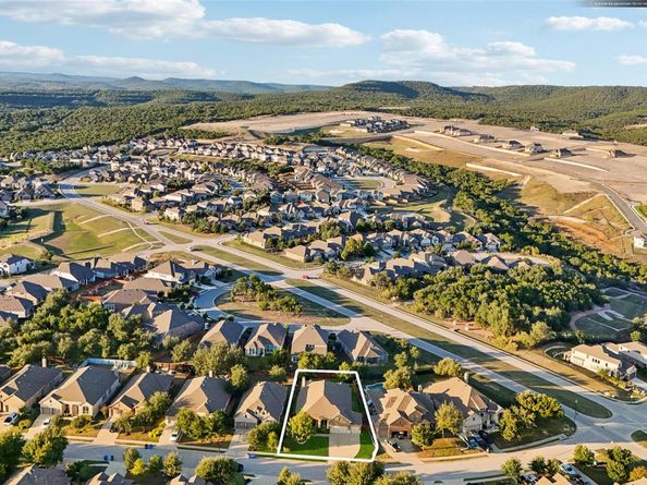 7906 Turnback Ledge TRL, Lago Vista TX 78645