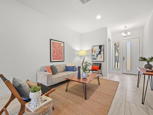 8922 Menchaca RD 303, Austin TX 78748