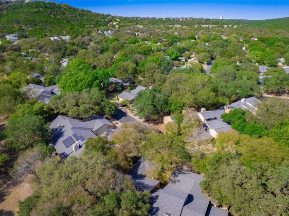 7211 Lakewood DR E118, Austin TX 78750