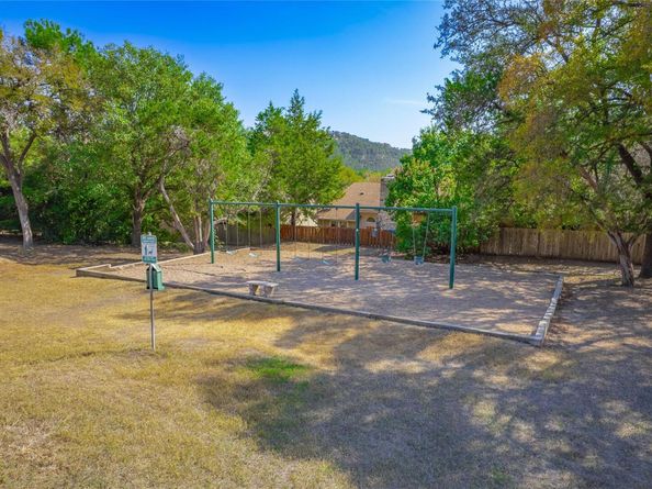 7211 Lakewood DR E118, Austin TX 78750