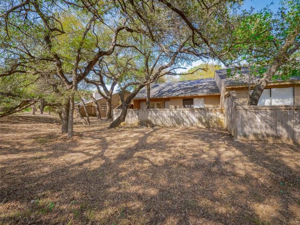 7211 Lakewood DR E118, Austin TX 78750