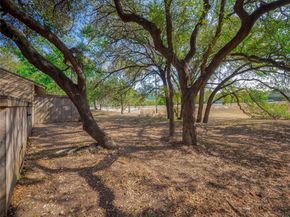 7211 Lakewood DR E118, Austin TX 78750