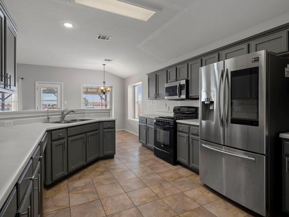 1500 Lochaline LOOP, Pflugerville TX 78660