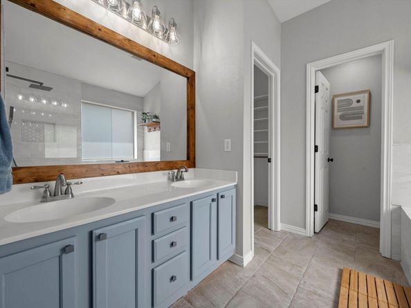 1500 Lochaline LOOP, Pflugerville TX 78660