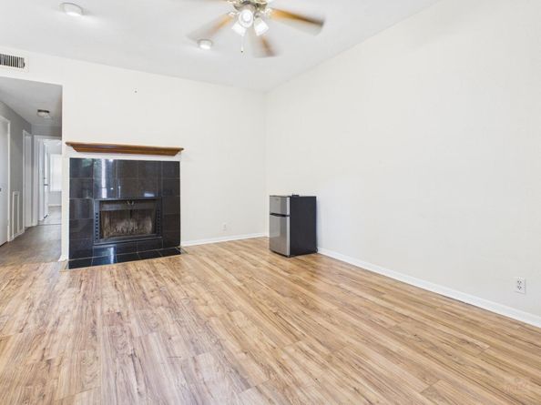 203 E 31st ST 204, Austin TX 78705