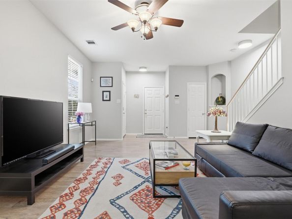 1481 E Old Settlers BLVD 1502, Round Rock TX 78664