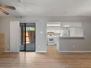 7635 Guadalupe ST 102, Austin TX 78752