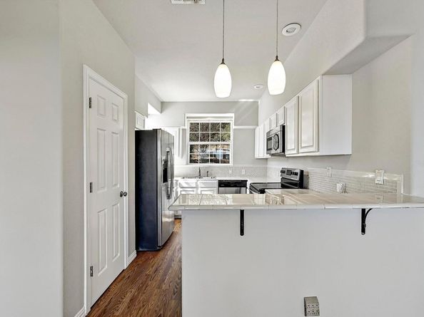 10613 Turkey Bend DR, Jonestown TX 78645