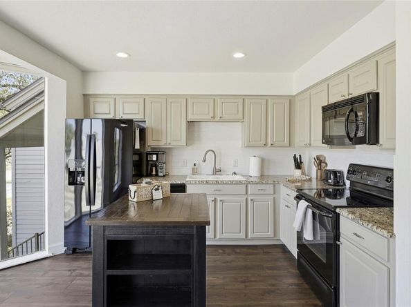 133 World Of Tennis SQ, Lakeway TX 78738