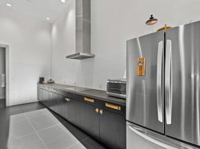 70 Rainey ST 1901, Austin TX 78701