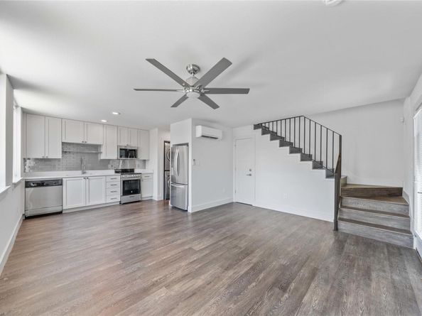 2004 E 8th ST, Austin TX 78702