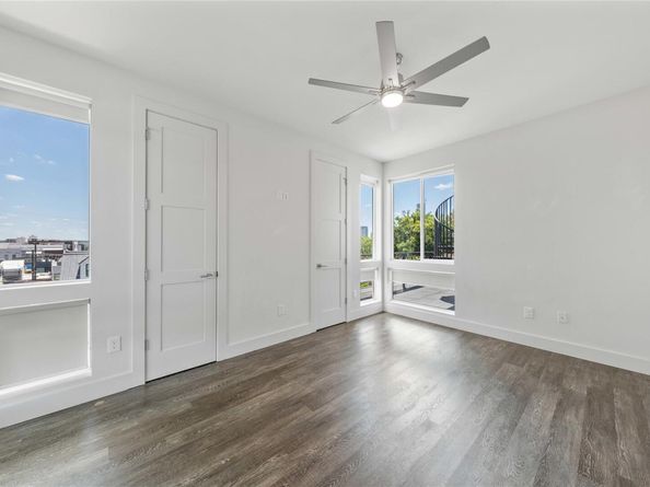 2004 E 8th ST, Austin TX 78702