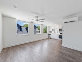 2004 E 8th ST, Austin TX 78702
