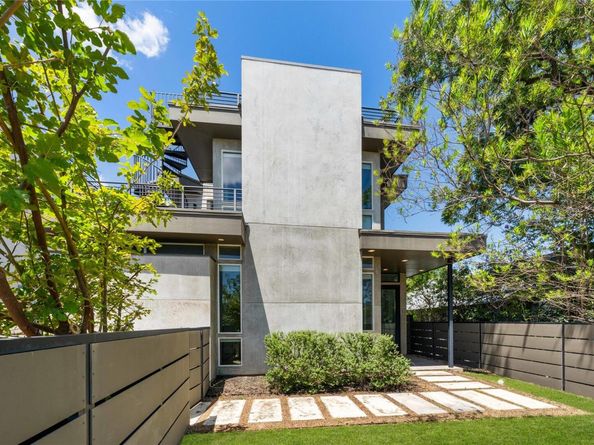 2004 E 8th ST, Austin TX 78702