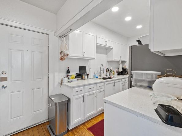 1202 E 29th ST B, Austin TX 78722