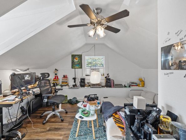 1202 E 29th ST B, Austin TX 78722