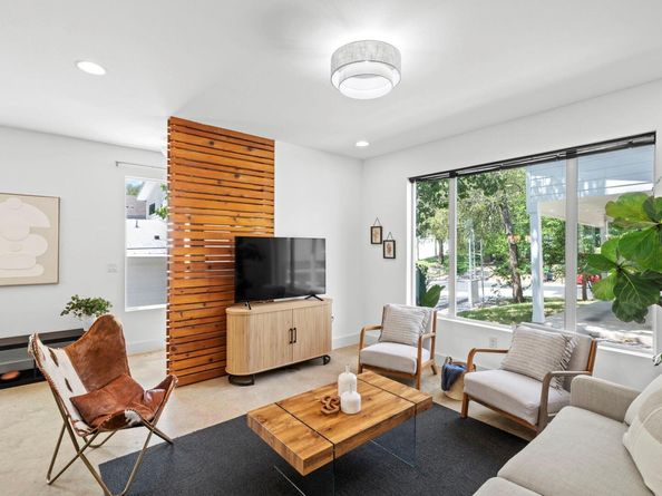 1705B Perez ST, Austin TX 78721