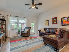 1009 Goldilocks LN, Manchaca TX 78652