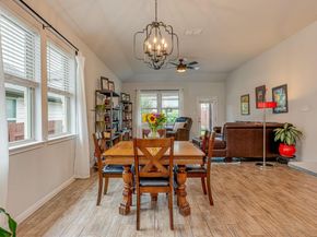 1009 Goldilocks LN, Manchaca TX 78652