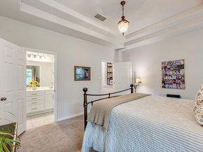 1009 Goldilocks LN, Manchaca TX 78652