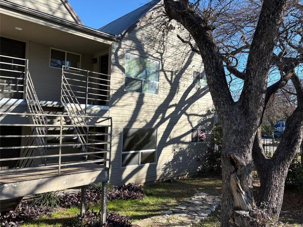 1514 Parker LN 111, Austin TX 78741