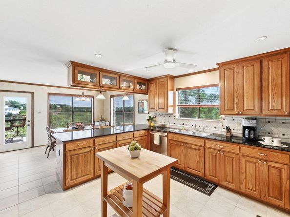 1417 Bay Hill DR, Austin TX 78746