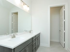 119A E 43rd Street, Houston TX 77018