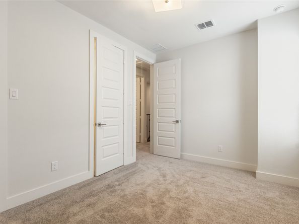 908A W 21st Street, Houston TX 77008