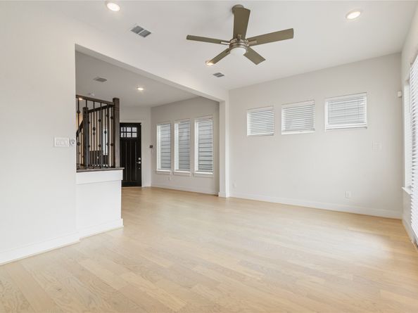 908A W 21st Street, Houston TX 77008