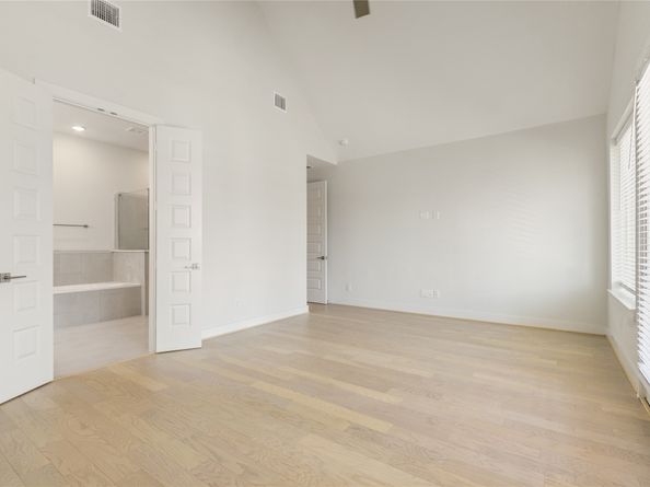 908A W 21st Street, Houston TX 77008