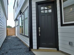 908A W 21st Street, Houston TX 77008