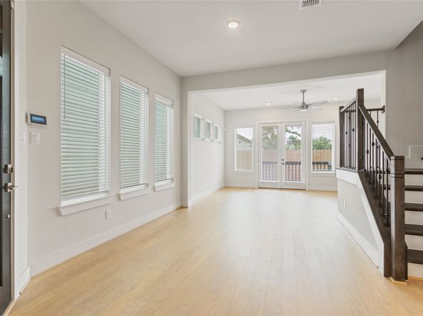 908A W 21st Street, Houston TX 77008