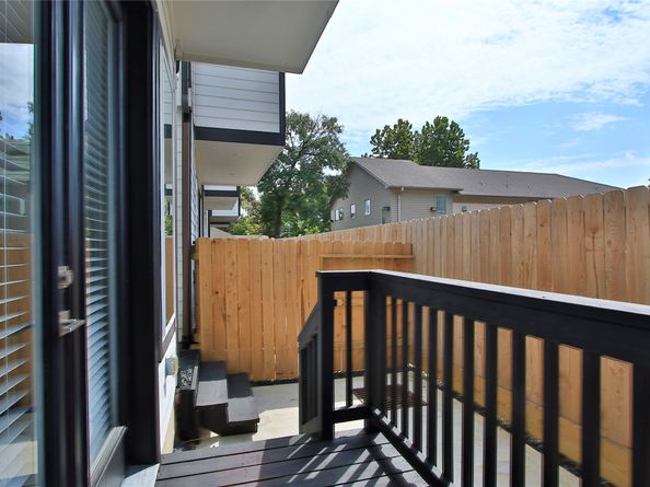 908A W 21st Street, Houston TX 77008