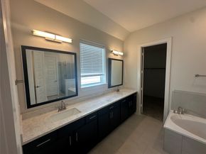 908A W 21st Street, Houston TX 77018